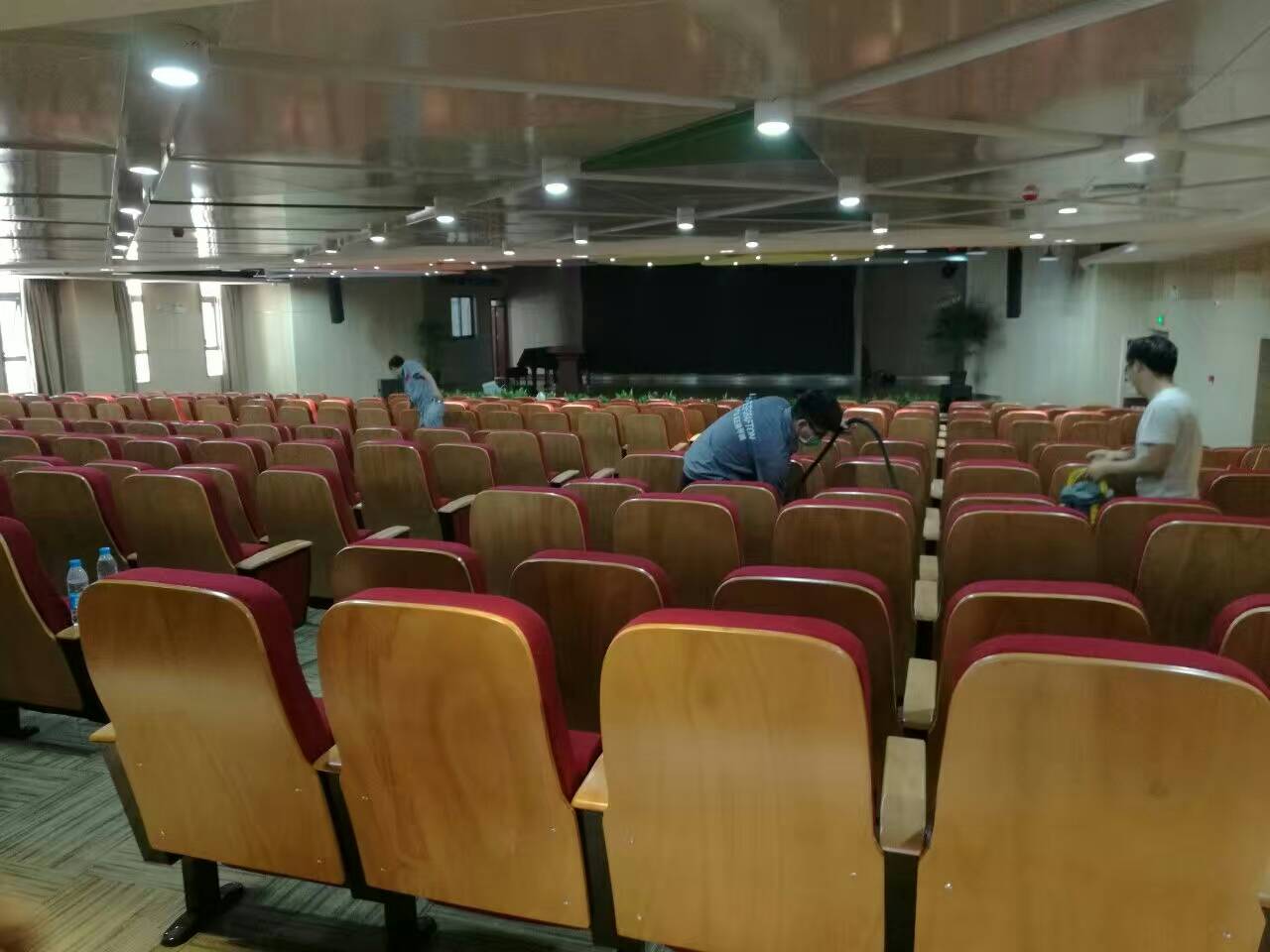 西安高新一中西咸新區高新園會議室施工 西安高新一中西咸新區高新園會議室施工