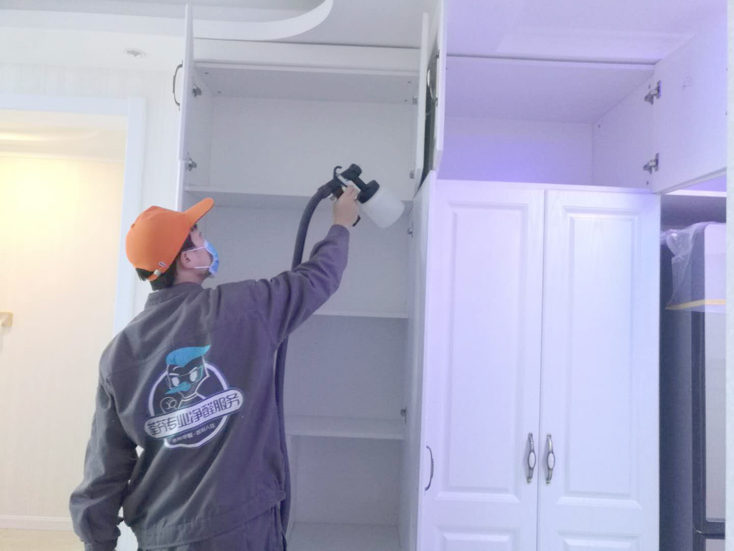 衣柜噴涂全方位甲醛治理 衣柜噴涂全方位甲醛治理