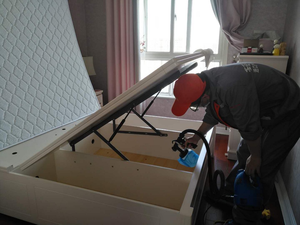 臥室床架噴涂全方位噴涂施工 臥室床架噴涂全方位噴涂施工