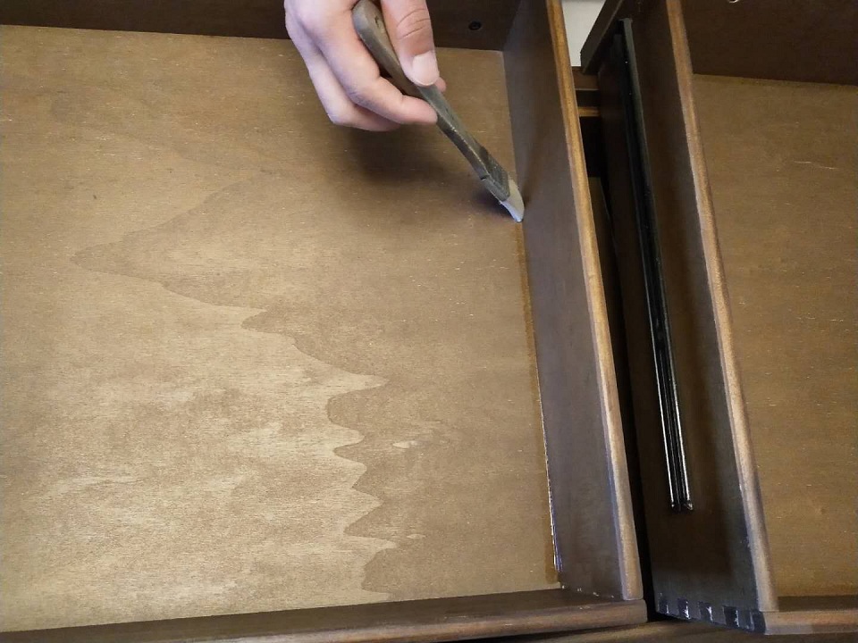 柜子抽屜接縫處刷子精細化治理施工 柜子抽屜接縫處刷子精細化治理施工