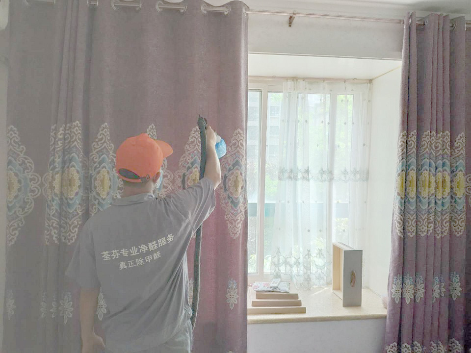 臥室窗簾布藝全方位噴涂施工 臥室窗簾布藝全方位噴涂施工