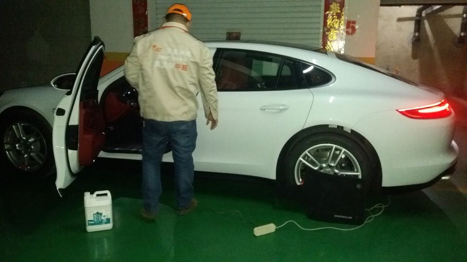 車內(nèi)全方位噴涂治理施工 車內(nèi)全方位噴涂治理施工