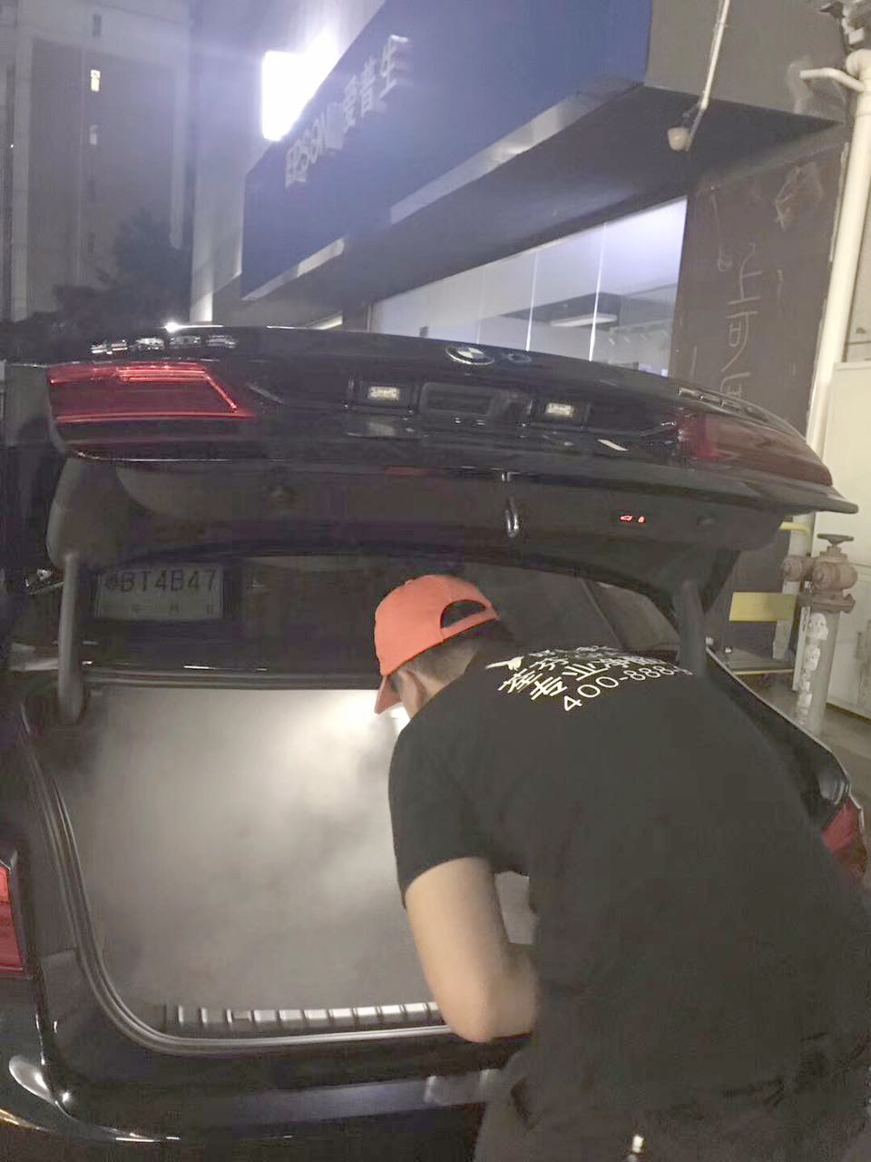 車內(nèi)后備箱全面噴涂施工治理 車內(nèi)后備箱全面噴涂施工治理