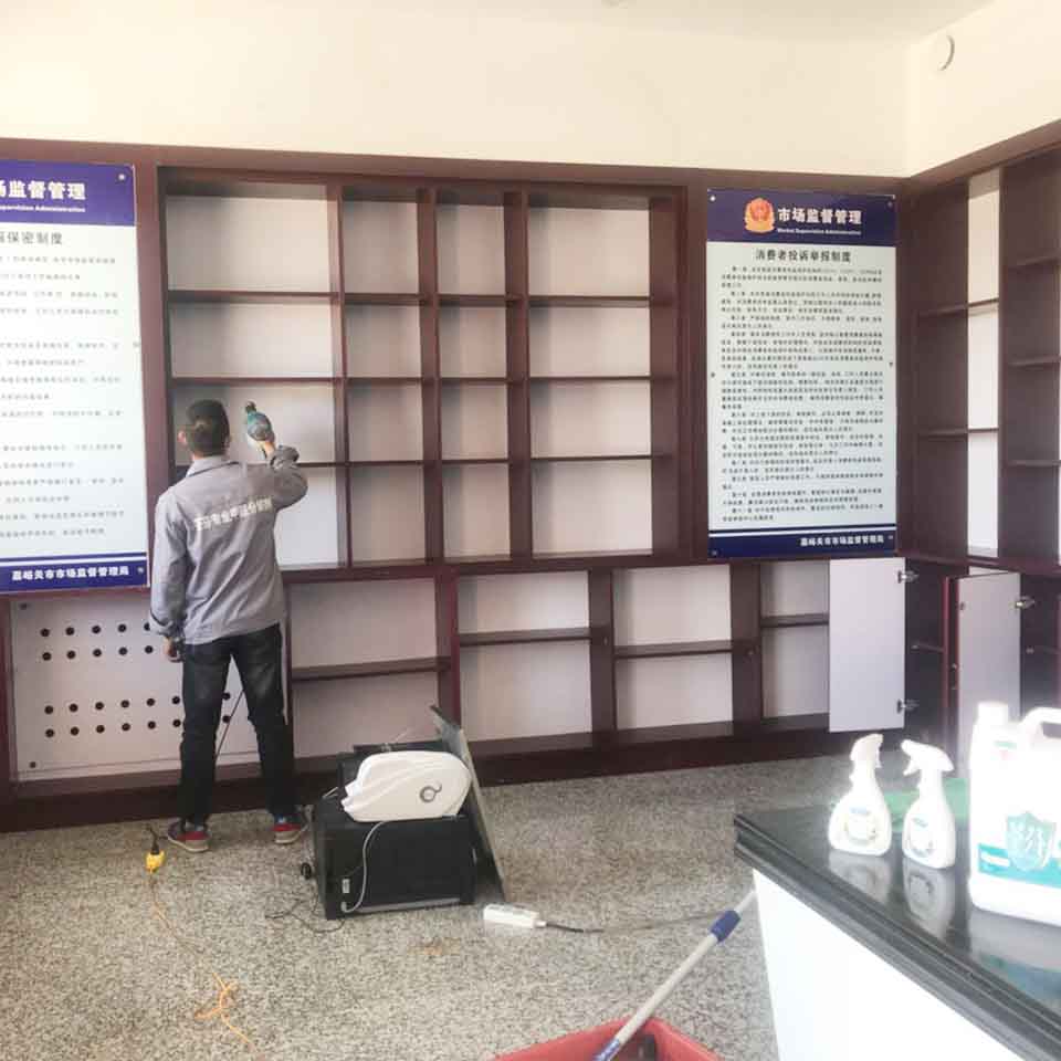 墻上木柜隔檔全方位噴涂施工治理 墻上木柜隔檔全方位噴涂施工治理