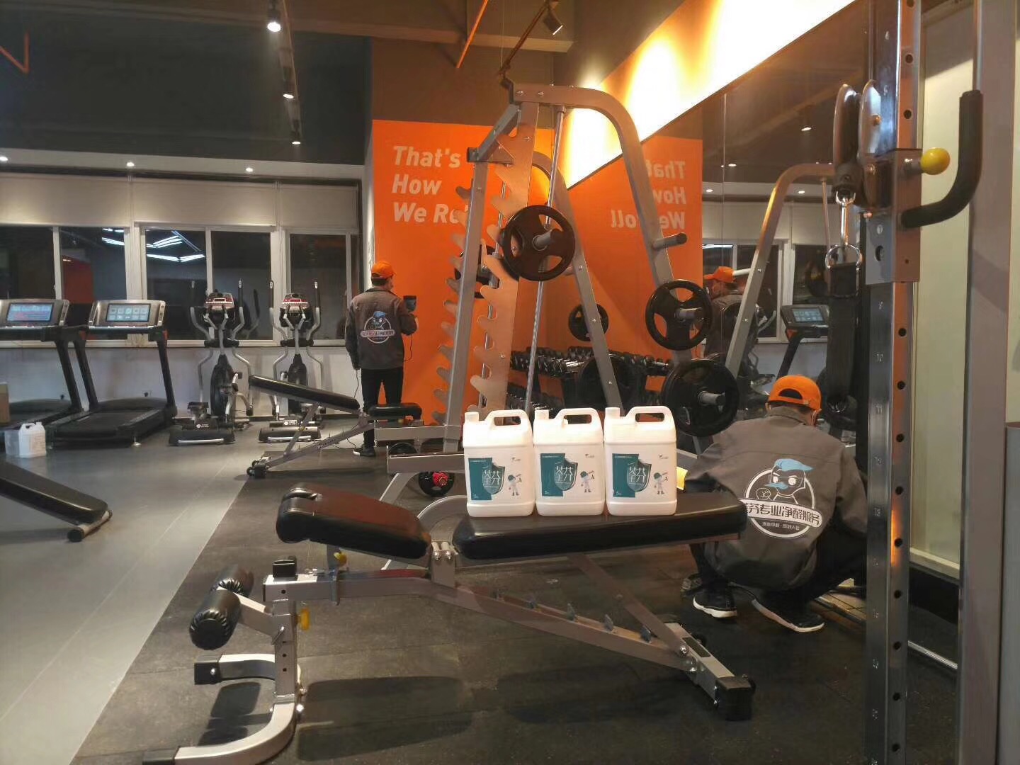 大廳柱子全方位噴涂治理 大廳柱子全方位噴涂治理