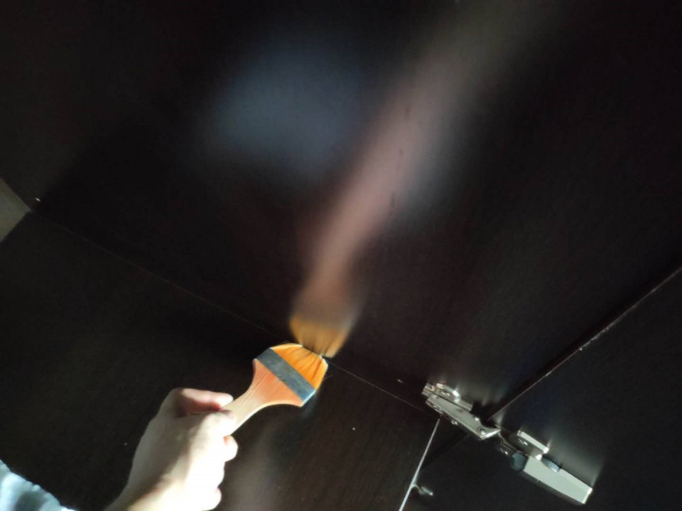 柜子接縫處刷子精細(xì)化治理 柜子接縫處刷子精細(xì)化治理