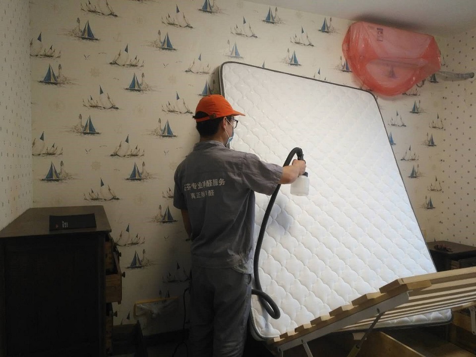 臥室床墊床架全方位噴涂施工 臥室床墊床架全方位噴涂施工
