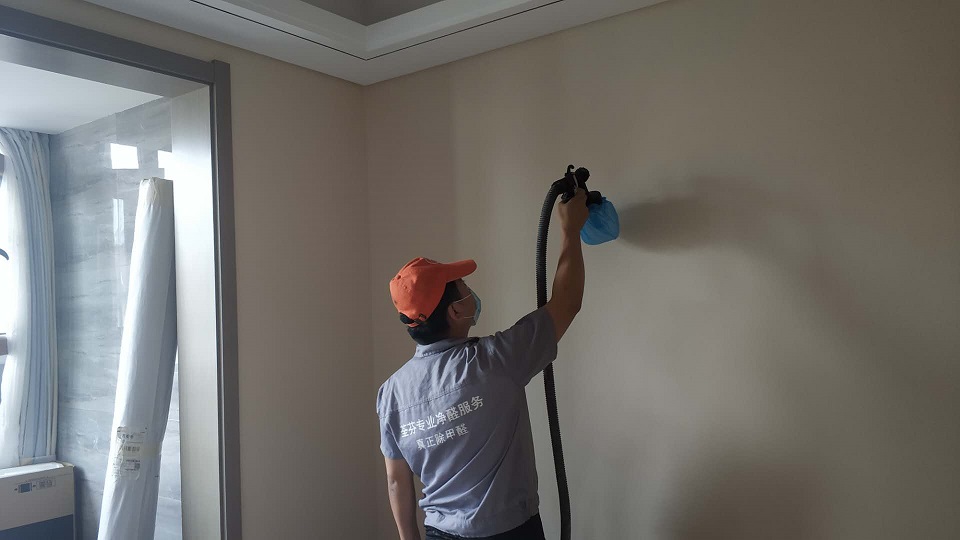 客廳墻面噴槍全方位施工治理甲醛 客廳墻面噴槍全方位施工治理甲醛