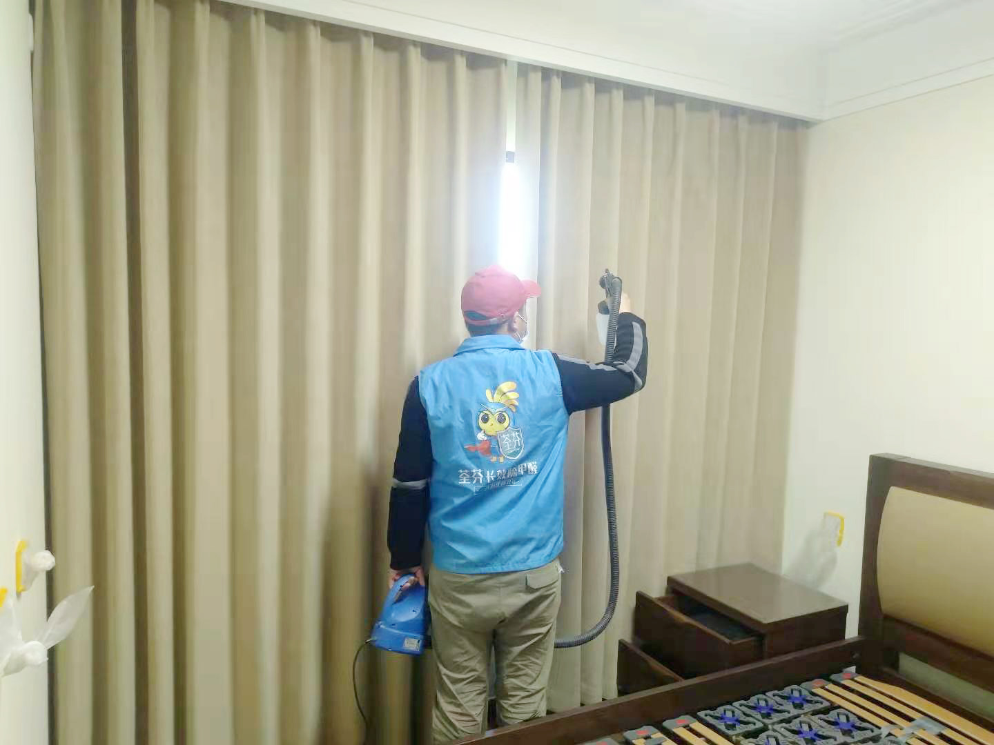 臥室窗簾噴槍施工治理甲醛 臥室窗簾噴槍施工治理甲醛