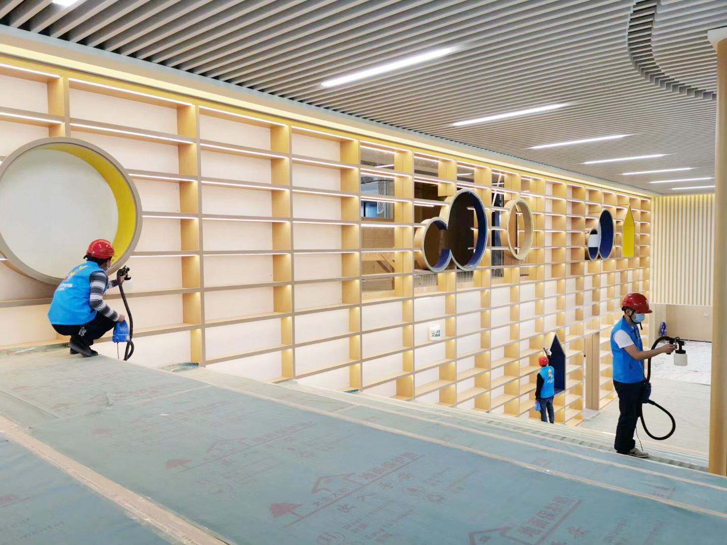 報告廳木質造型全方位噴涂 報告廳木質造型全方位噴涂