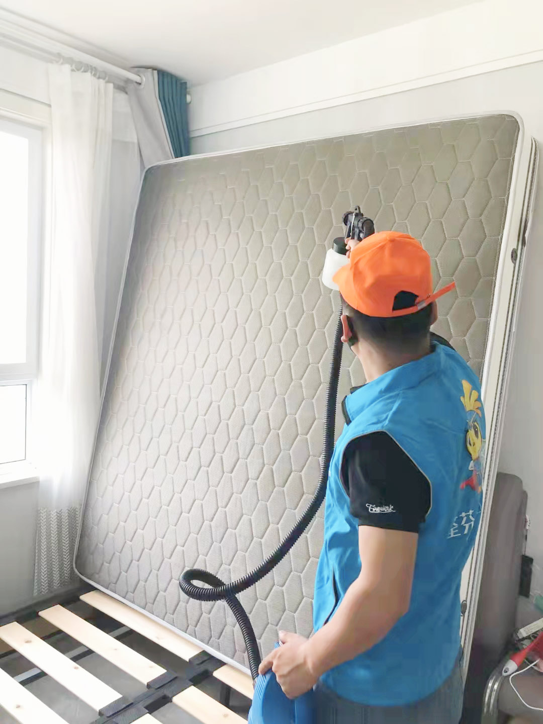 臥室床墊噴涂施工治理 臥室床墊噴涂施工治理