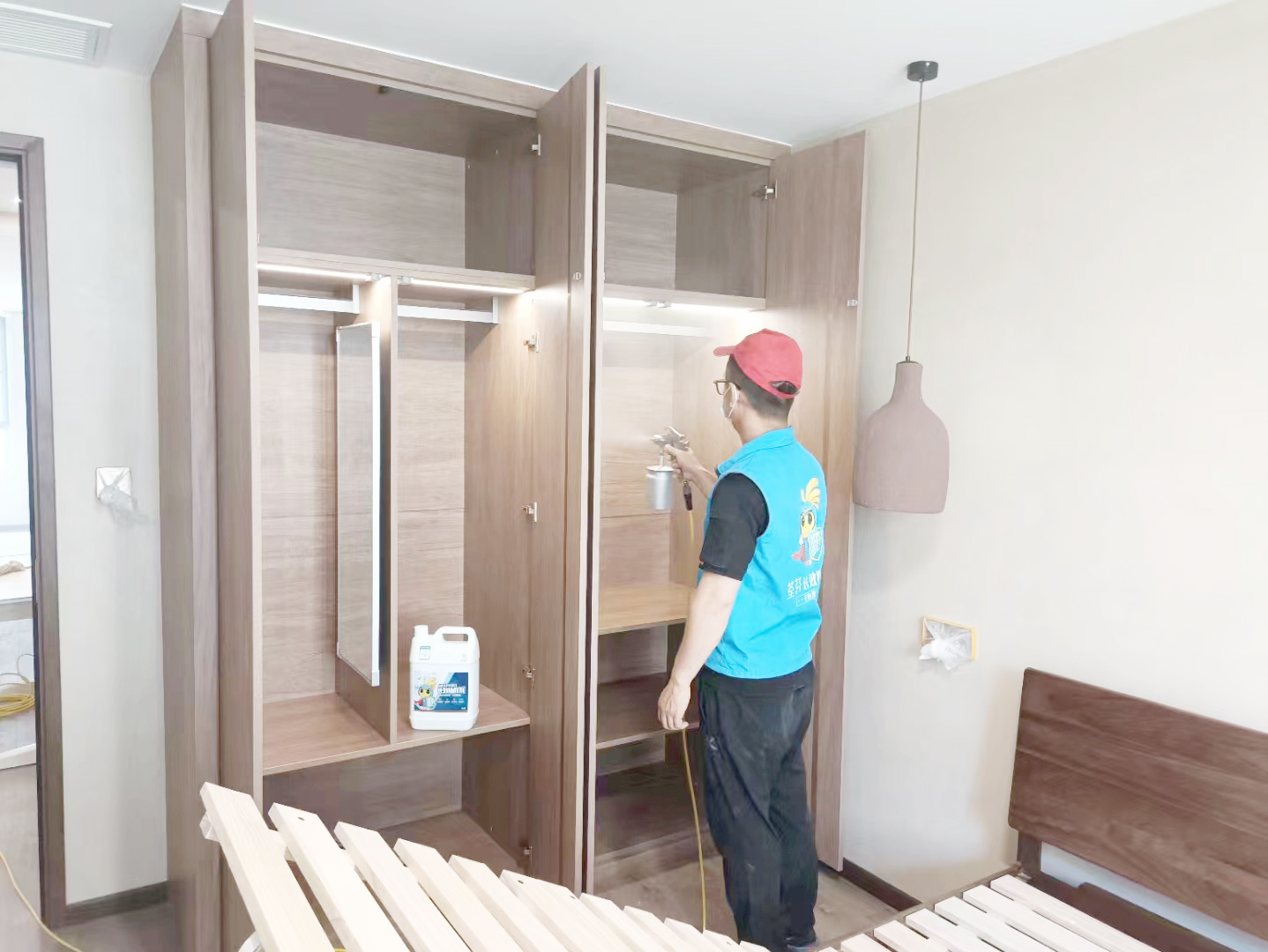 臥室衣柜噴涂治理 臥室衣柜噴涂治理