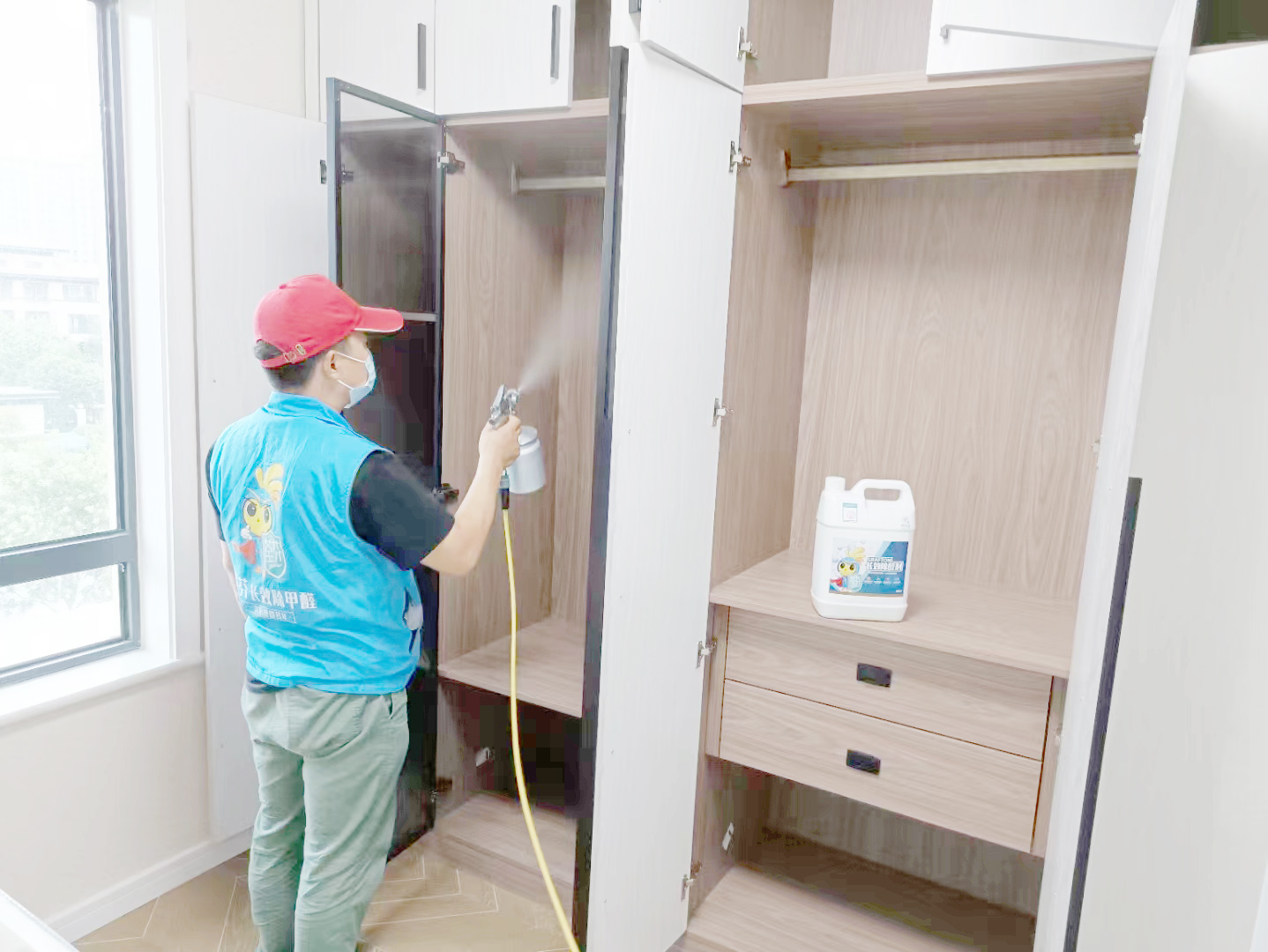 臥室衣柜全方位噴涂治理甲醛 臥室衣柜全方位噴涂治理甲醛