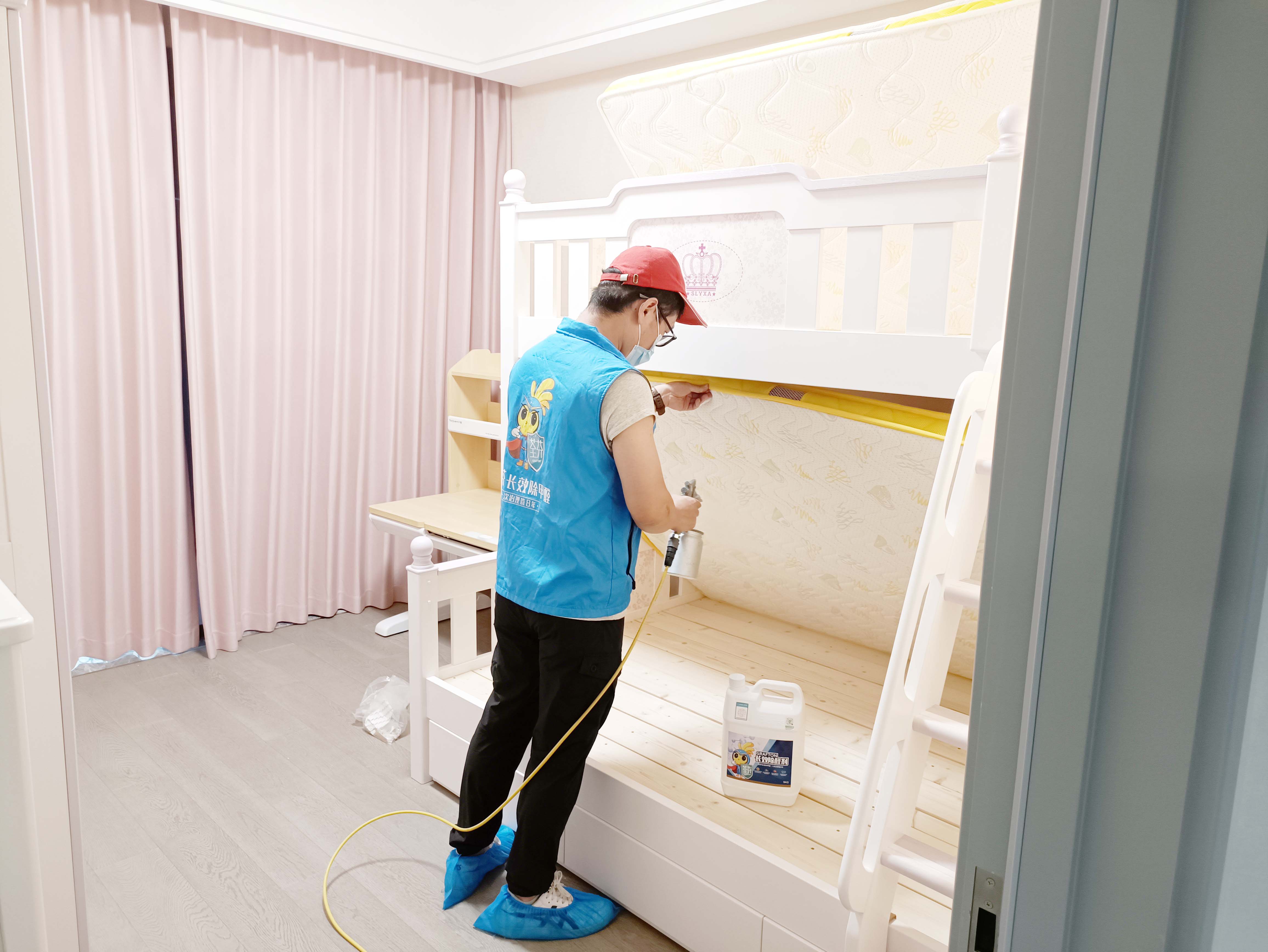 兒童房床架柜子重點噴涂治理 兒童房床架柜子重點噴涂治理