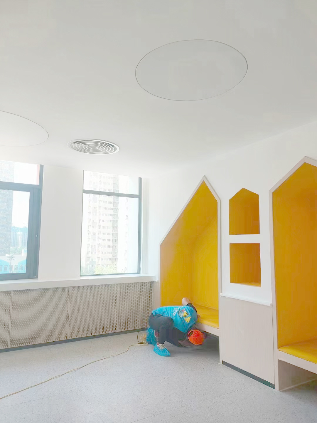 教室柜子精細化處理噴涂施工 教室柜子精細化處理噴涂施工