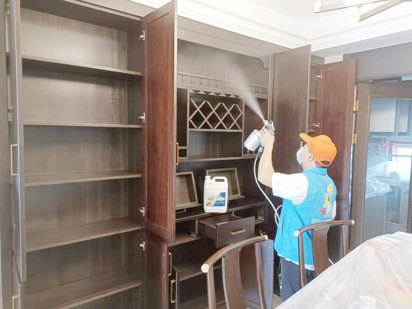 次臥室衣柜噴槍噴涂治理 次臥室衣柜噴槍噴涂治理