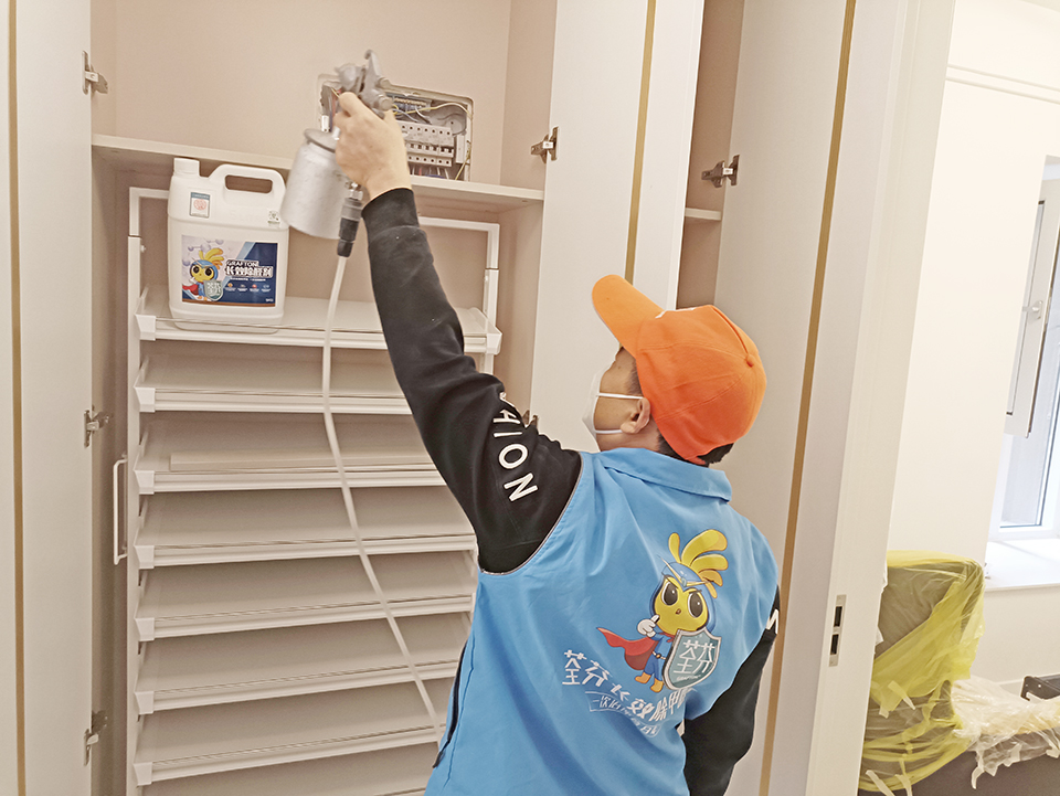 臥室衣柜噴槍施工治理 臥室衣柜噴槍施工治理